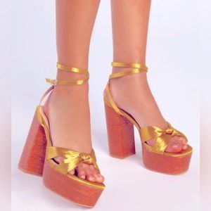 NEW Lucianto Gold Satin Strappy Wooden Platform High Heel Square Toe Sandals